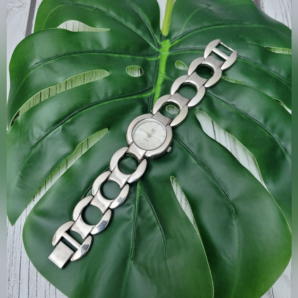 NEW YORK & COMPANY NY&C Silver Link Bracelet Watch